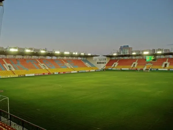 Ortalyq stadıon